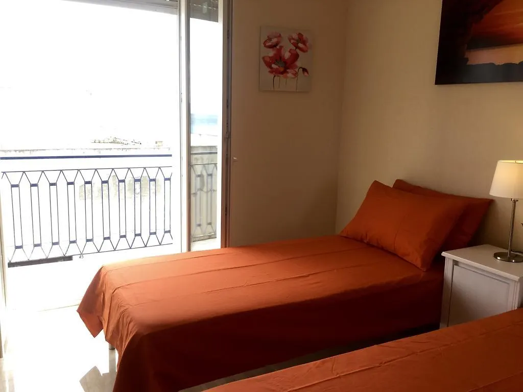 Holiday Rentals Taormina Italia