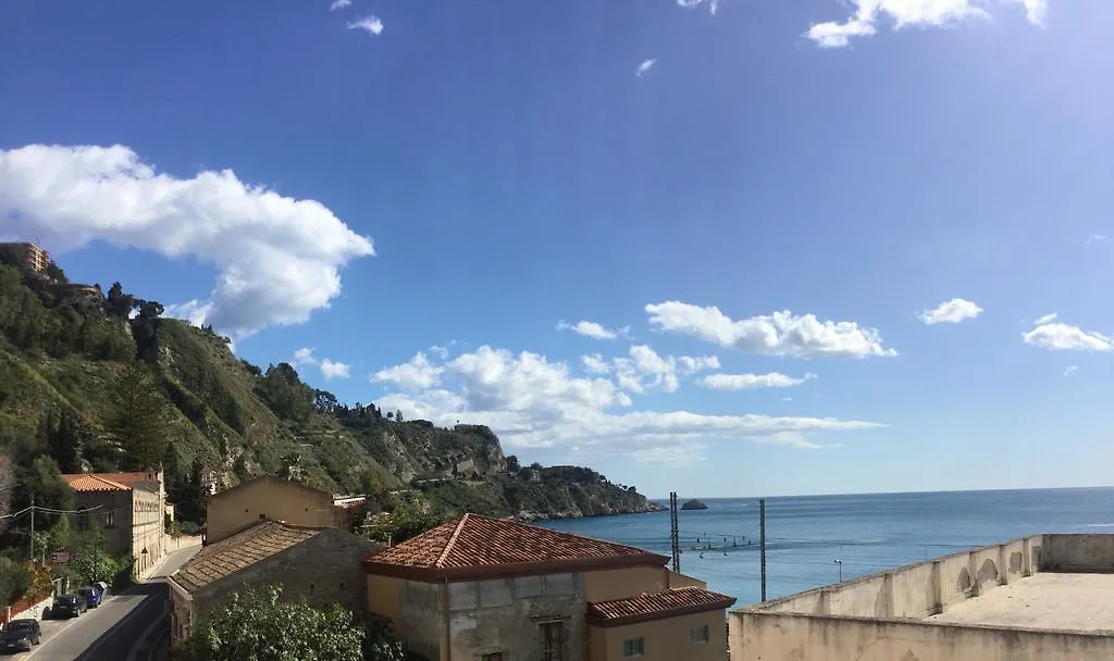Holiday Rentals Taormina